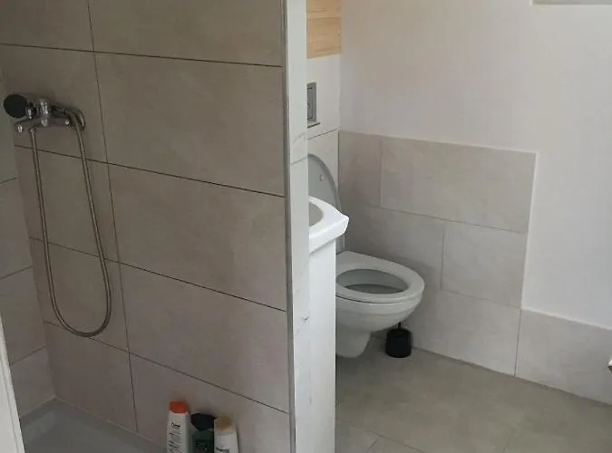 Na Skarpie 度假居 *